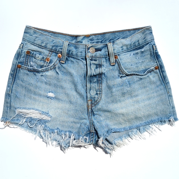 Shorts | Levis 5 Distressed Light Wash 